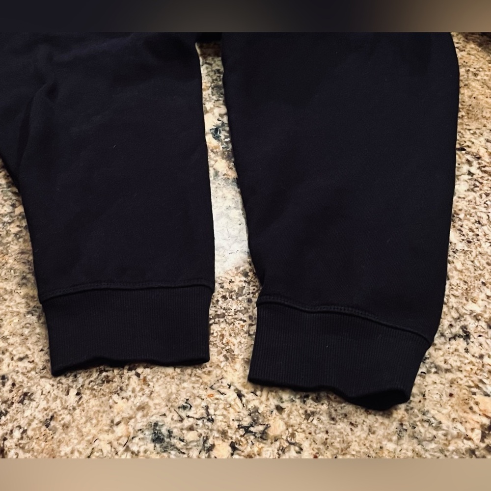 NWT PINK VS Ivy Fleece Yoke Seam Crewneck Sweatshirt - Picture 13 of 15